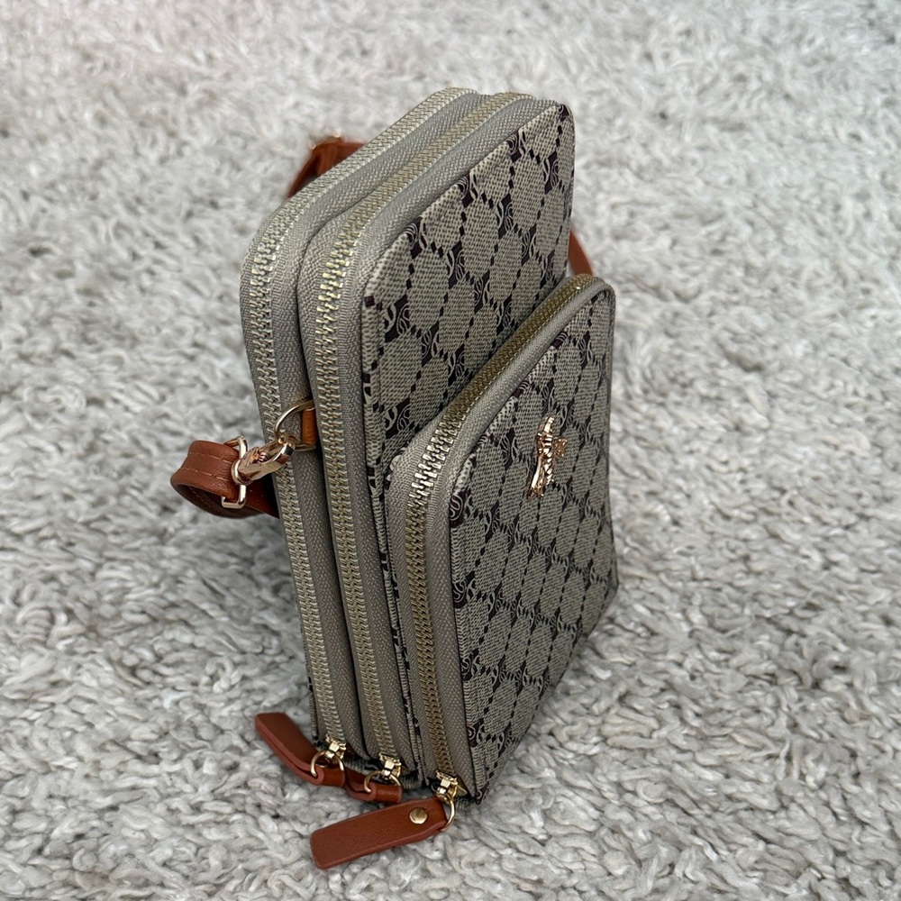 Stylish Tan and Brown Crossbody Bag - Picture 2 of 6